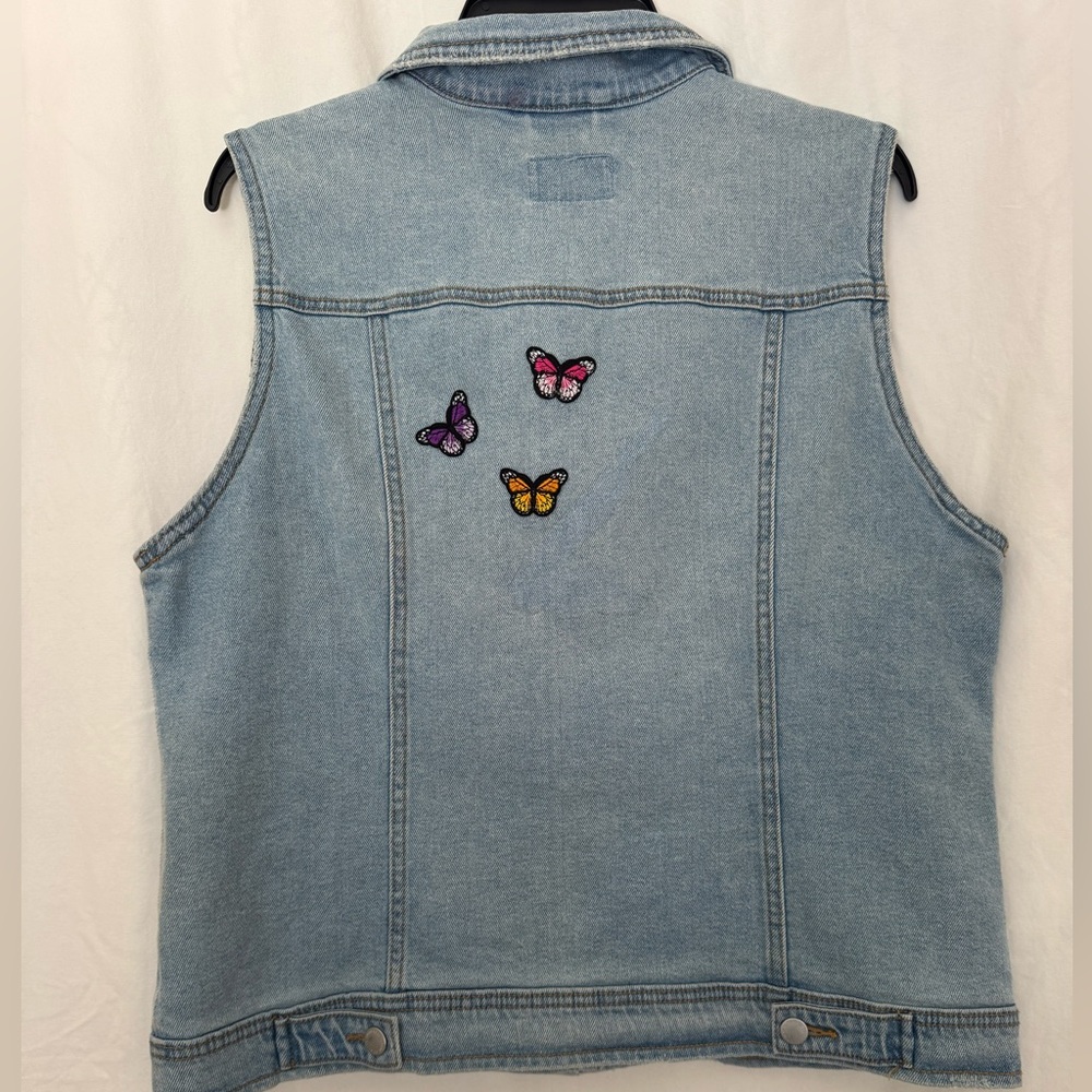 Light Wash Denim Vest with Patches - Picture 6 of 7